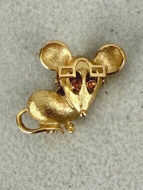 Vintage AVON Mouse Brooch Crystal Rhinestone Eyes Moveable Glasses Whimsical Pin